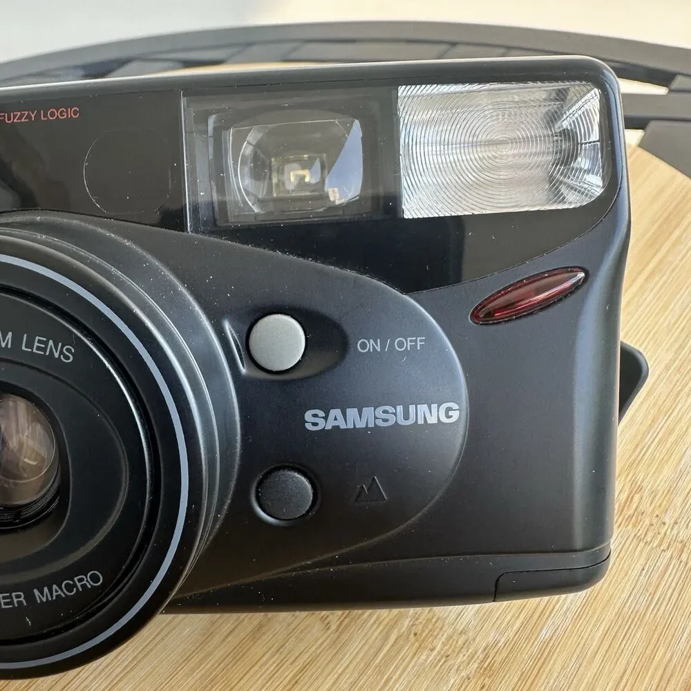 Samsung AF Zoom 777i 35mm Film Point And Shoot Camera Black Untested
